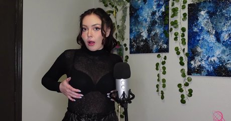 Quantum ASMR ヌード女優 写真