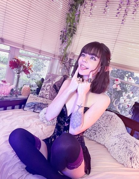 BBCマッサージOnlyFans アートヌード 画像