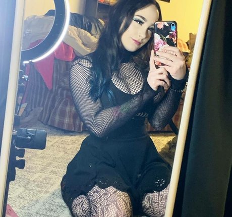 巨大な天然おっぱいオンリーファンズ ベスト 写真