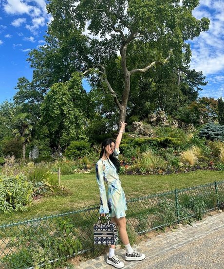 ピアス乳首オンリーファンズ 裸 写真