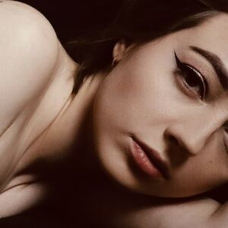 kristixxx ホットなモデル 写真