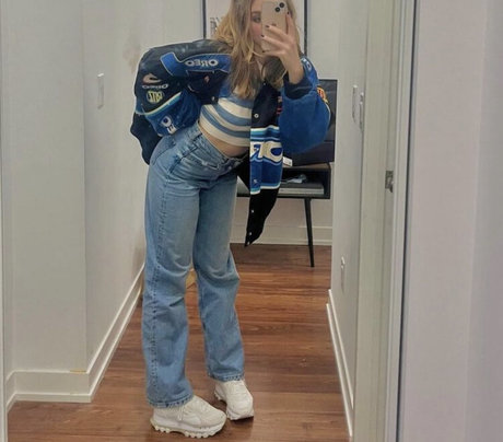 プールファックOnlyFans セクシーヌード ギャラリー