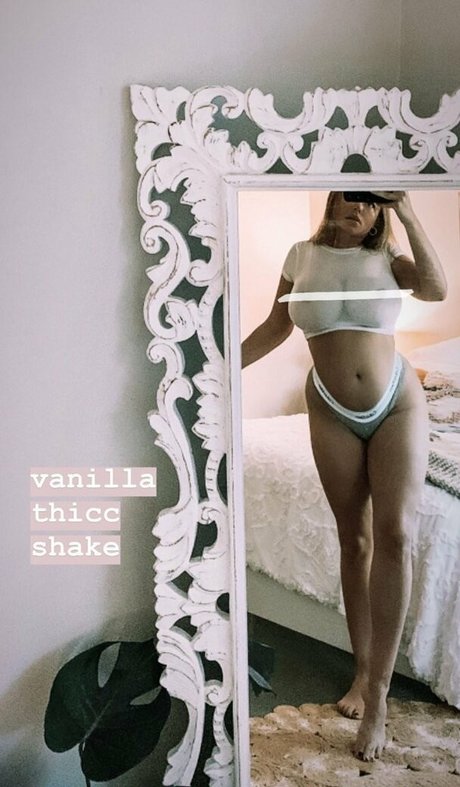 アンバー・オンリーファンズ 無料裸 写真