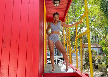 ミニドレス OnlyFans xxx 画像