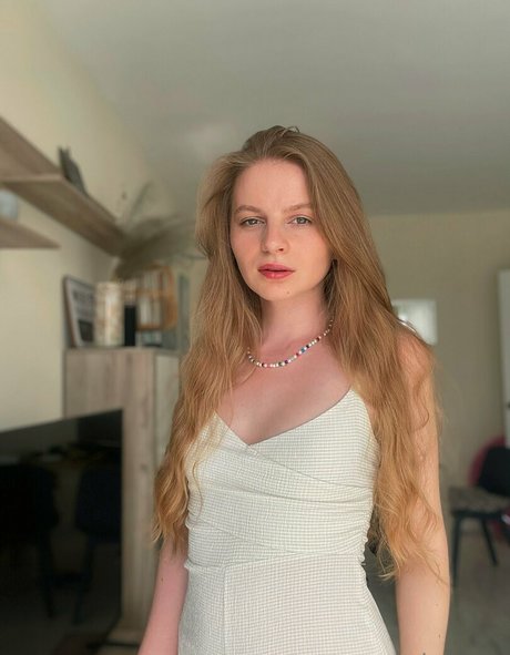 女装オンリーファン セクシー 画像