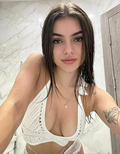 甘いおまんこオンリーファンズ ポルノ 写真