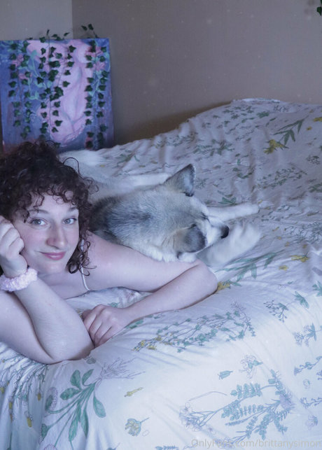 brittanysimon 裸モデル 画像