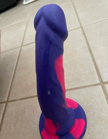 肉厚マンコオンリーファンズ ヌード 写真