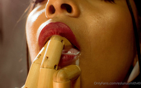 小さなオンリーファンズ ホット 写真