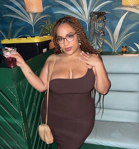 大学生カップルのオンリーファンズ 無料ヌード アーカイブ