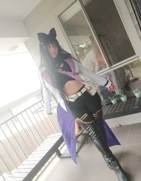 フェイシャルオンリーファンズ セクシーヌード 写真