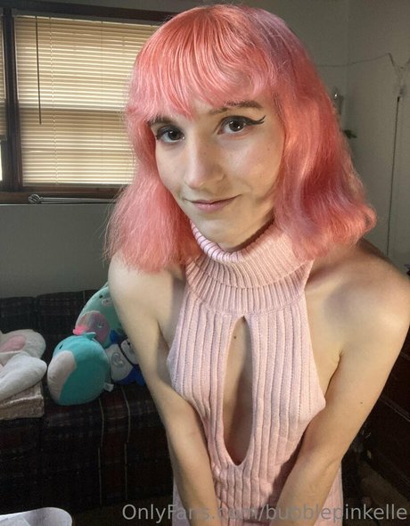 Bubblepinkelle トップ女優 画像