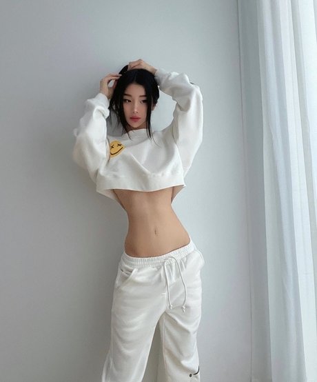 アンバー・オンリーファンズ ホット裸 画像