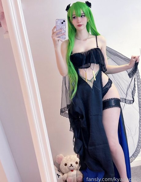 ブロンドビキニOnlyFans アート裸 写真