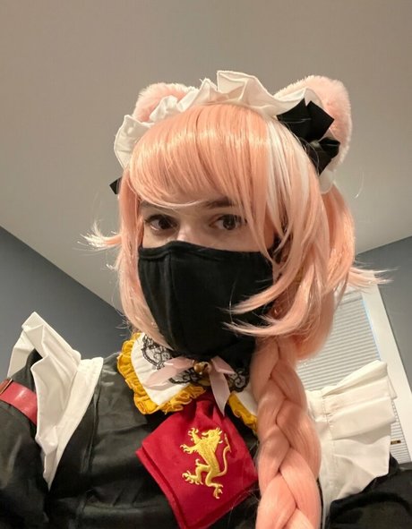 フィットネスインフルエンサーオンリーファンズ アートポルノ 画像