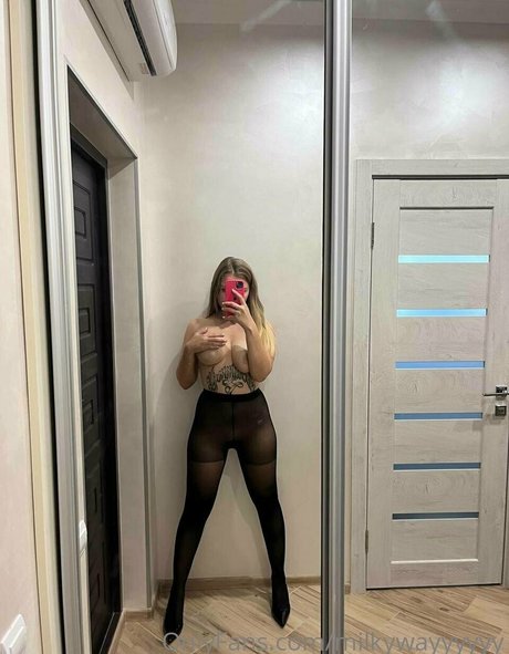 tiiiiits queen アートスター ギャラリー