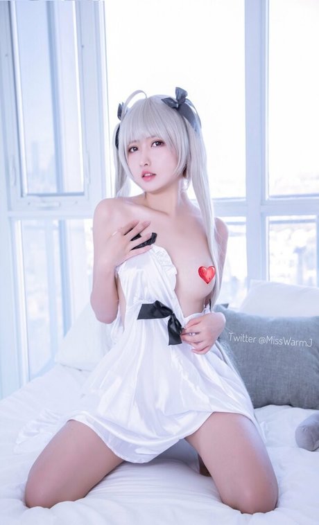 小さなオンリーファンズ 美しいヌード 画像