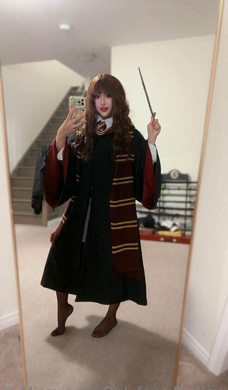 アジア人のティーンの足 オンリーファンズ セックス ギャラリー