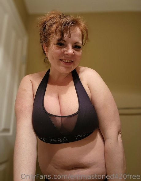 フェラチオ アジア人 OnlyFans ヌード 画像