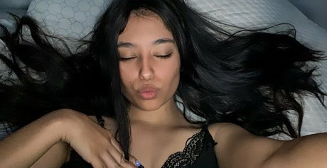 Agnes Inezz ヌードモデル 画像