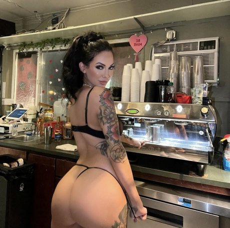 Vikkidoll ポルノスター 高品質 画像