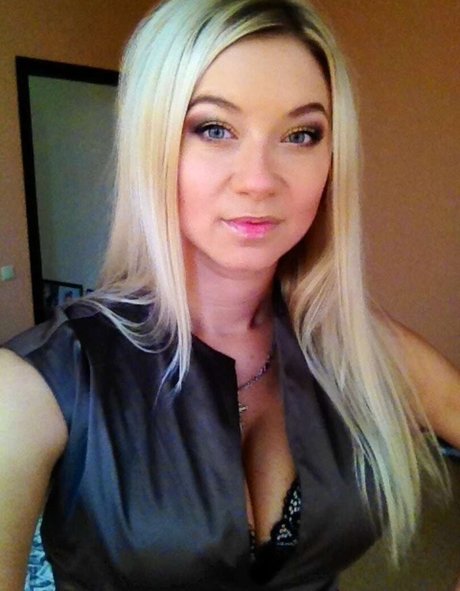 垂れ下がった熟女OnlyFans 素敵 写真