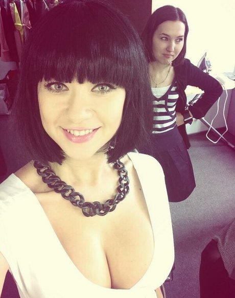 Polina Logunova セックスモデル ギャラリー