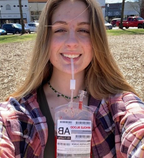 Rachel Wohlford ヌードのポルノスター ギャラリー