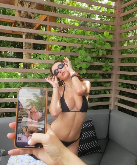 バブルバットオンリーファン 無料ヌード 画像