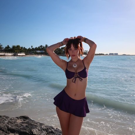 ティーンウェブカメラOnlyFans 美しいヌード 写真