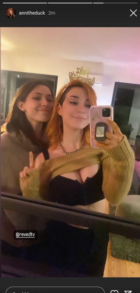 裸ヌードOnlyFans ポルノ ギャラリー