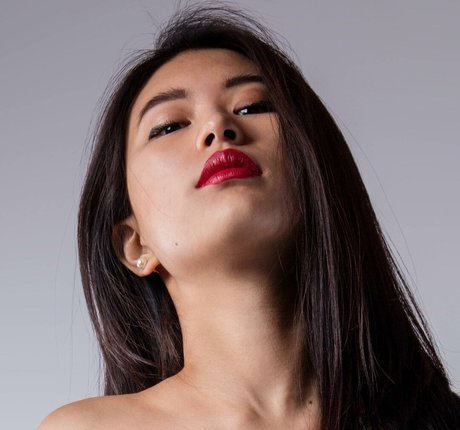 Fionaylin セックススター 画像