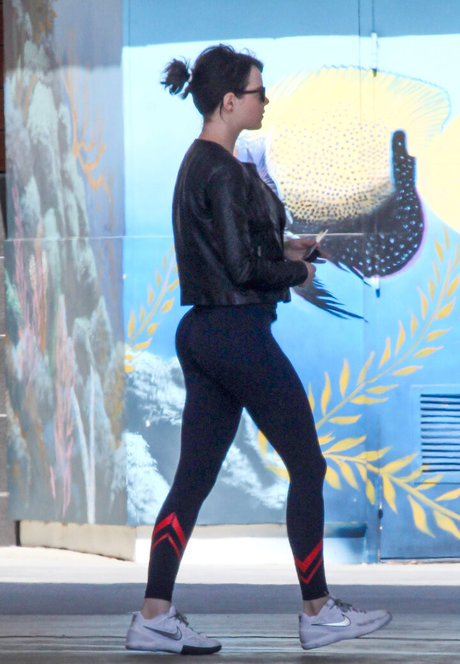 かわいいティーンのオンリーファンズ 可愛い 写真