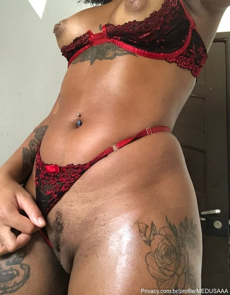 Medusa bad ポルノスター 写真