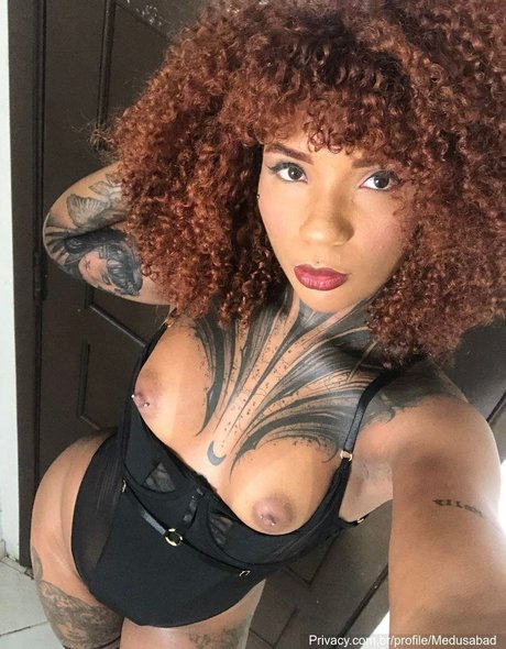 Medusa bad ヌードのポルノスター 写真