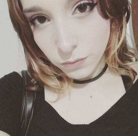 熟女 太め OnlyFans ポルノ ギャラリー