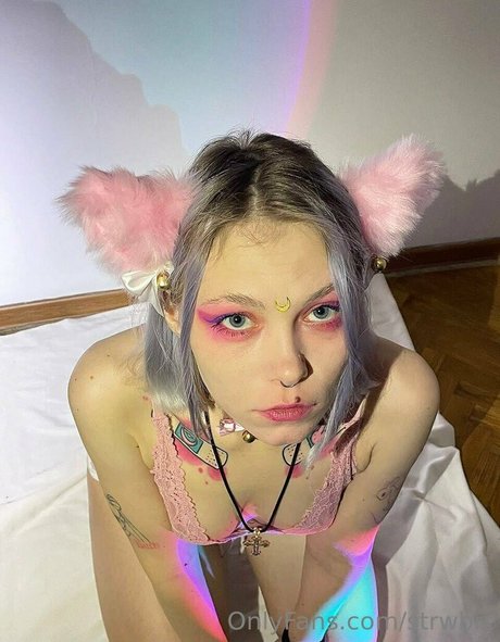 毛深いラテン系オンリーファンズ ポルノ 画像