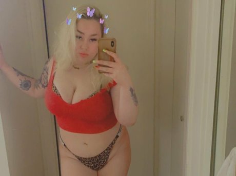 トランスジェンダーの女の子のオンリーファンズ ホットxxx ギャラリー