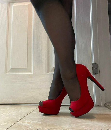 hornythickwife2 最高のモデル 写真