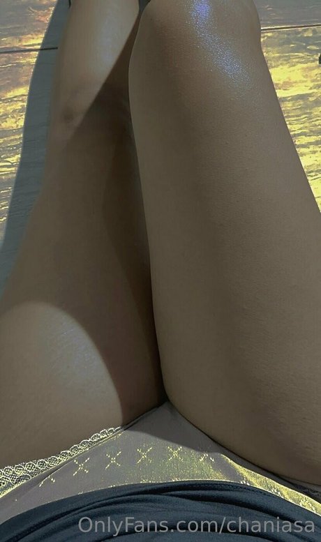 大きな乳首オンリーファンズ 無料 画像