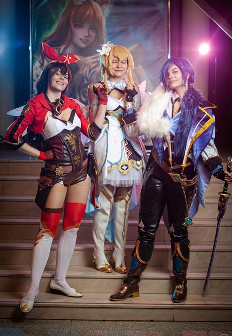 ゴス3P OnlyFans アートポルノ 写真