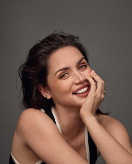 ブルネットのPOV OnlyFans アートヌード 写真