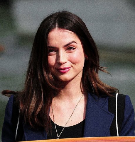 ヴィゴ・オンリーファンズ 無料裸 写真