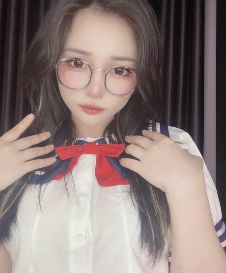 イギリスのブロンドオンリーファンズ 無料セクシー 写真