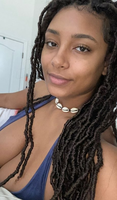 ティーンウェブカメラOnlyFans アート裸 写真