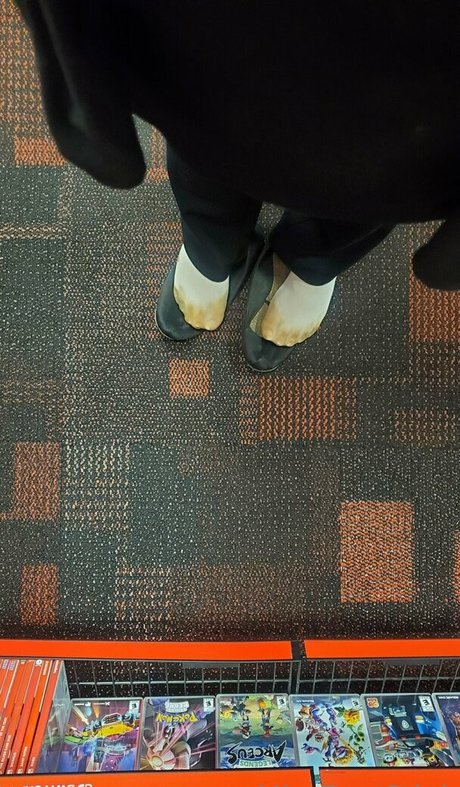 毛深いラテン系オンリーファンズ セクシーヌード 画像