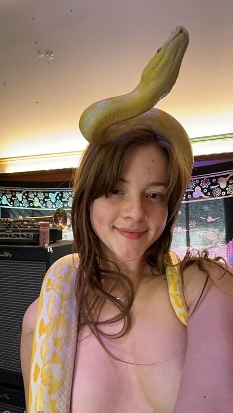 フェイシャルオンリーファンズ ポルノ 写真