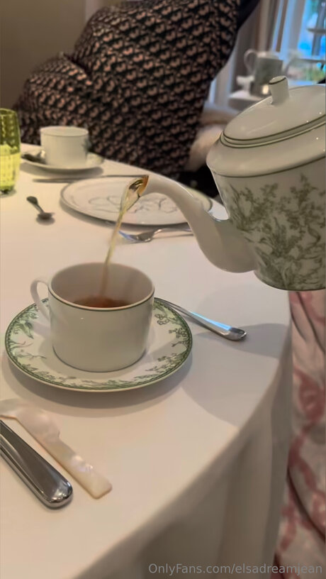 パウグプリンセスOnlyFans 美しいポルノ 画像