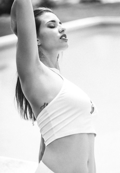 Giorgia Pepe エロティックモデル 写真