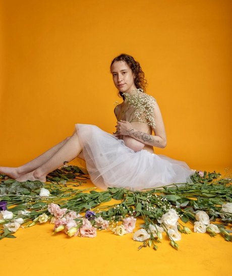 Yasmin avrahami ポルノスター ヌード 写真